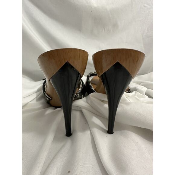 womens 5” Stiletto Heel Patten Black Crock Print Buckle And Studded Size 9 - Picture 3 of 6